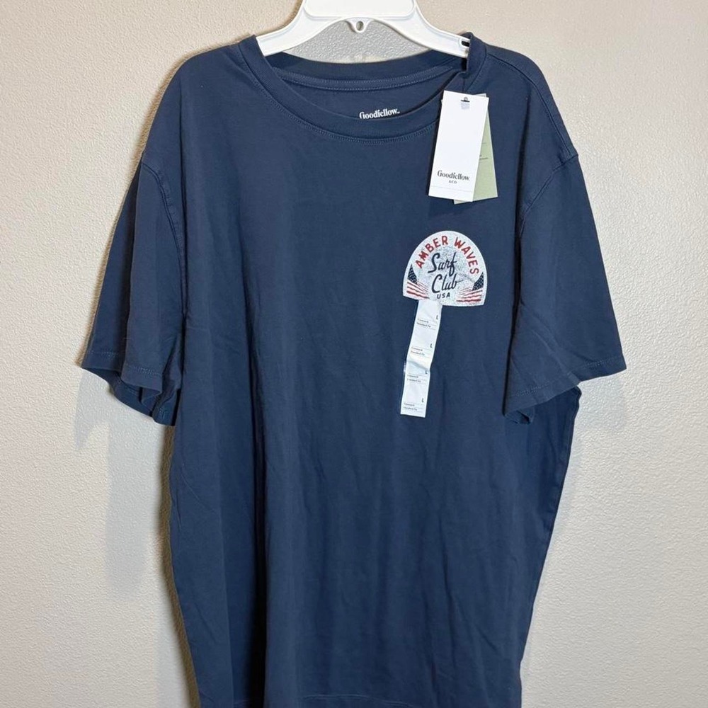 Goodfellow & Co. Amber Waves Surf Club T-Shirt with circular graphic Large